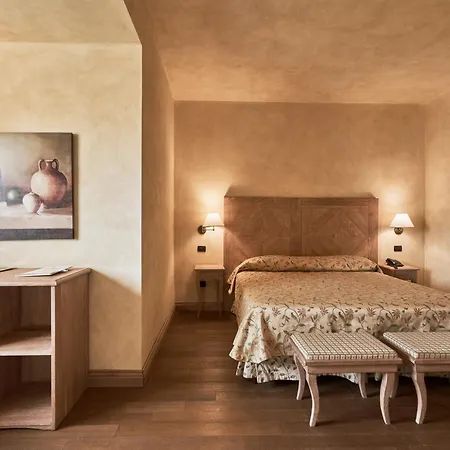 Szálloda Borgo Lanciano & 4*