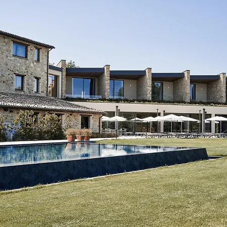 Borgo Lanciano & Hotell Castelraimondo