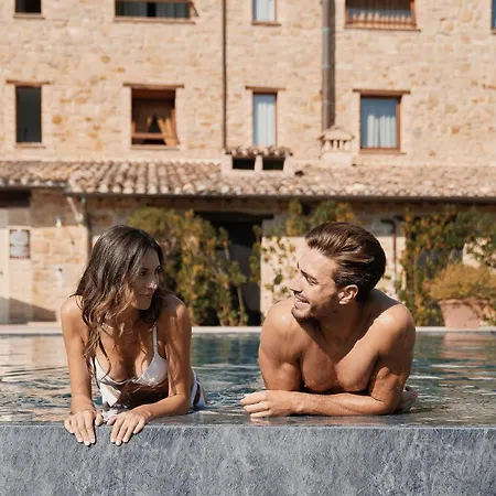 Borgo Lanciano & Szálloda Castelraimondo