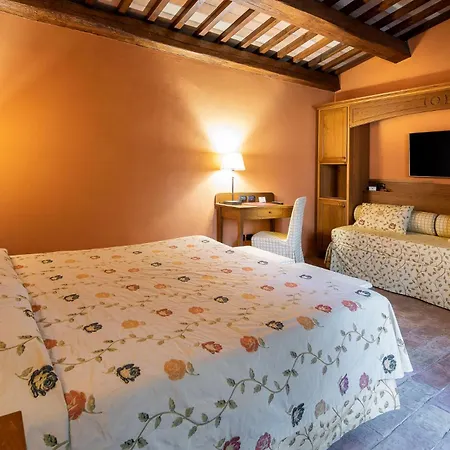 Borgo Lanciano 4* Castelraimondo