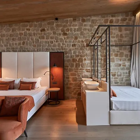 Szálloda Borgo Lanciano & 4*