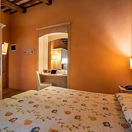 Borgo Lanciano & 4*