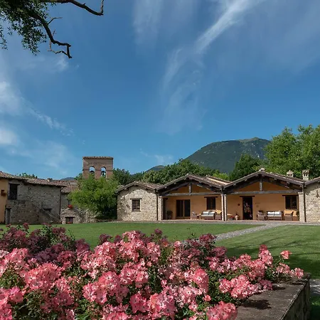 Borgo Lanciano & 4* Castelraimondo