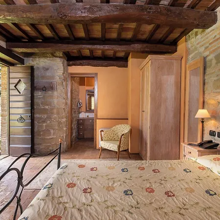 Borgo Lanciano & Castelraimondo