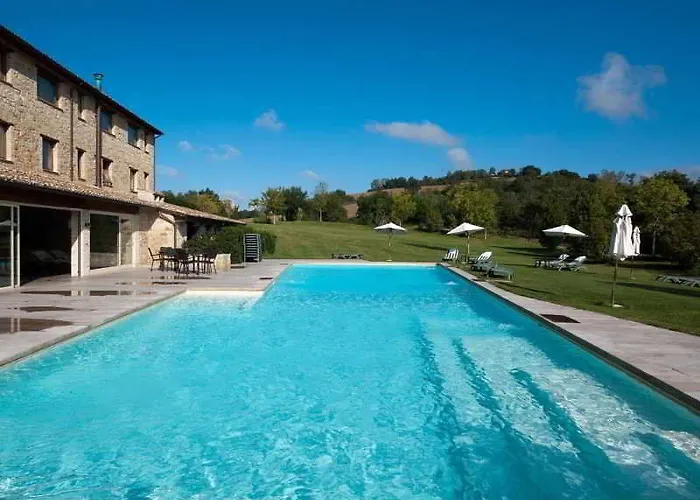 Borgo Lanciano 4* Castelraimondo